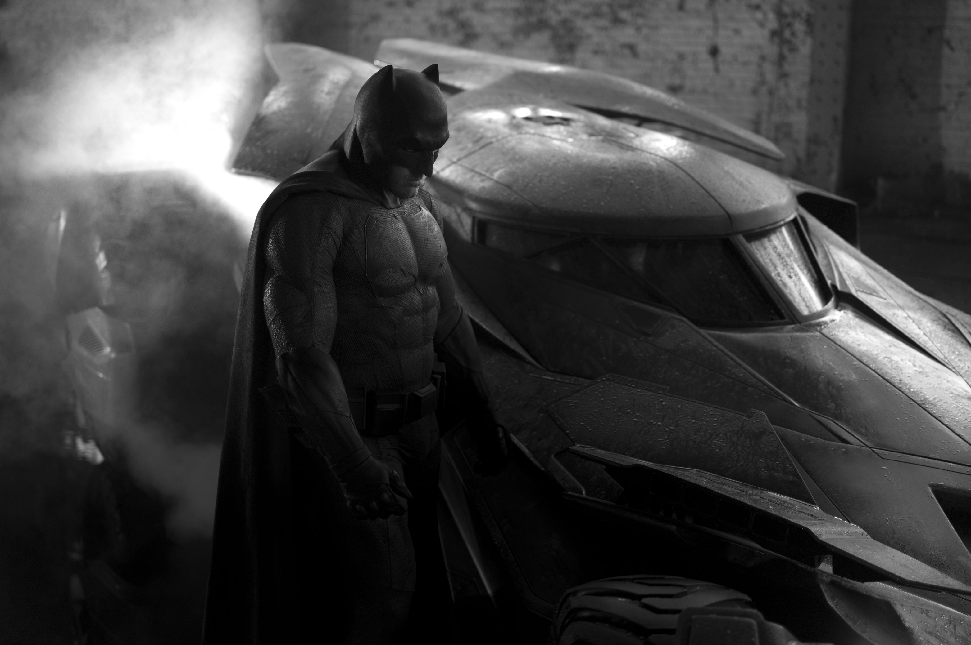 Batman v Superman' costume designer recalls Ben Affleck trying on the  Batsuit for the first time | Batman News